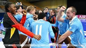 英媒：利物浦高层力挺斯洛特，称萨拉赫应有职业素养